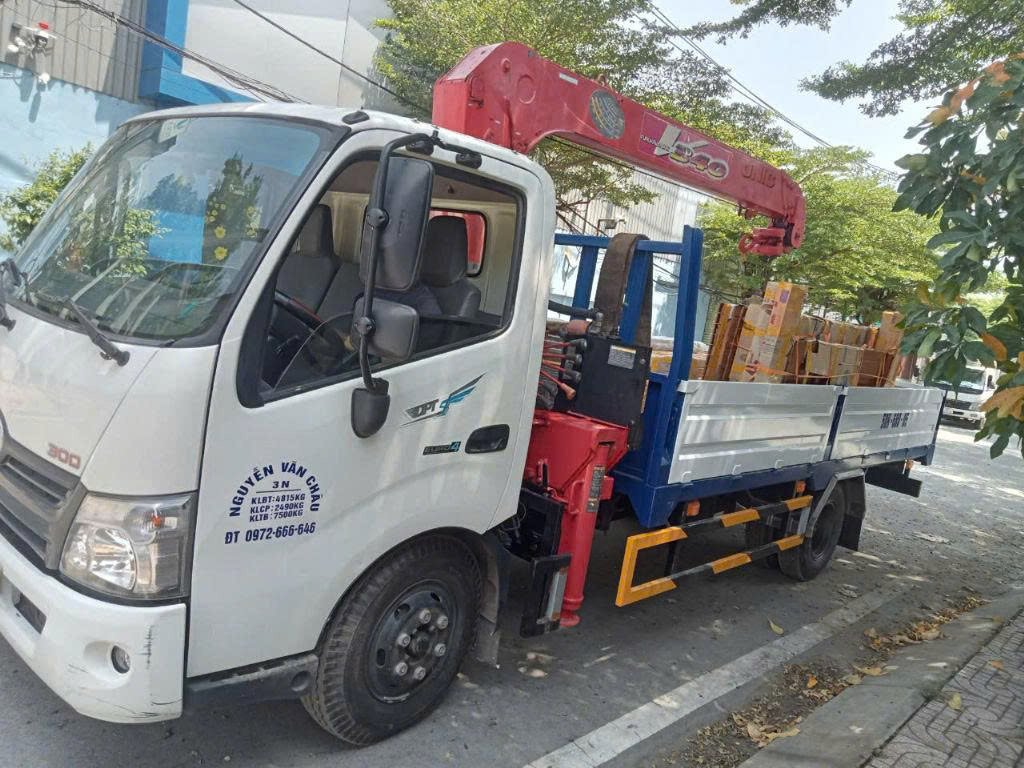 Dịch Vụ Xe Cẩu Quận 8 – Cẩu Thiết Bị, Máy Móc Cơ Giới