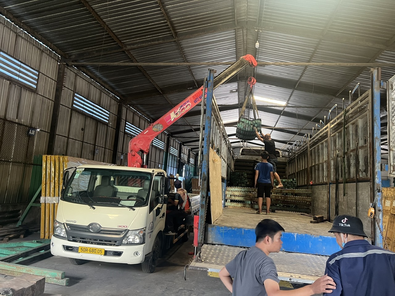 Cho Thuê Xe Cẩu Thiết Bị Công Trình